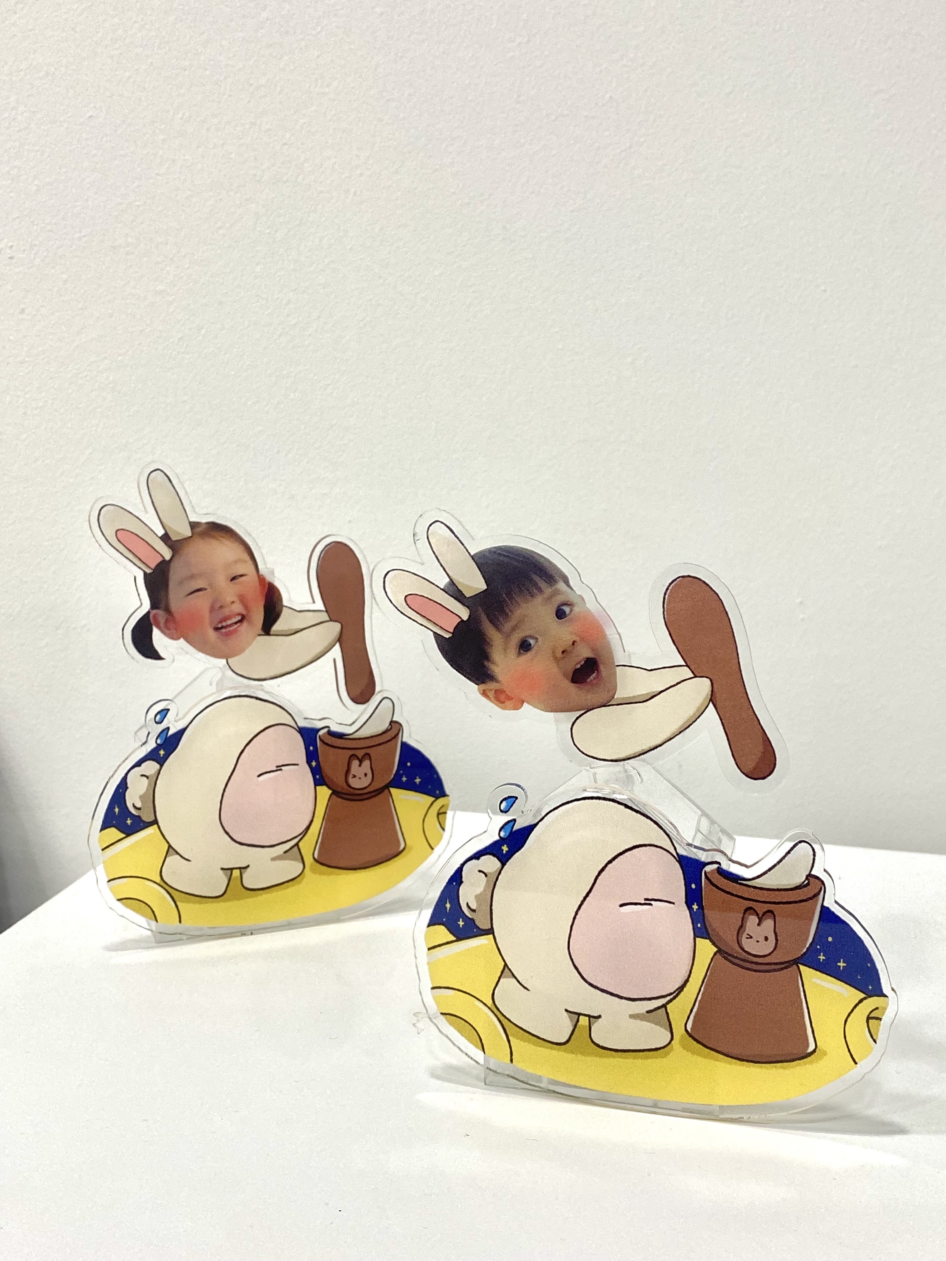 아크릴 토끼 까딱인형